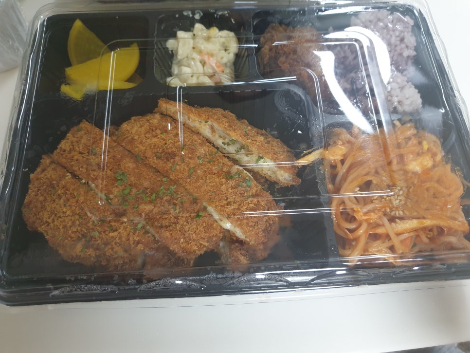 배터지는생동까스서 이미지