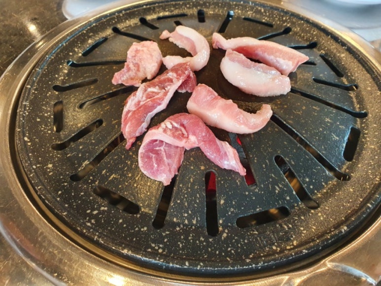 본가김해참숯뒷고기 이미지