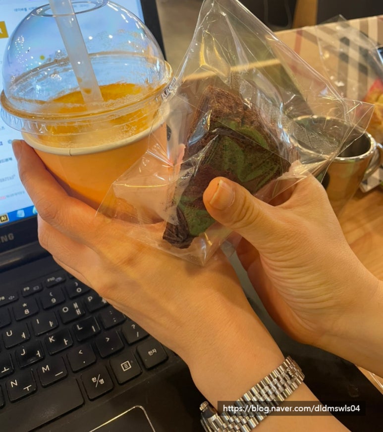 퀸헤어살롱 이미지