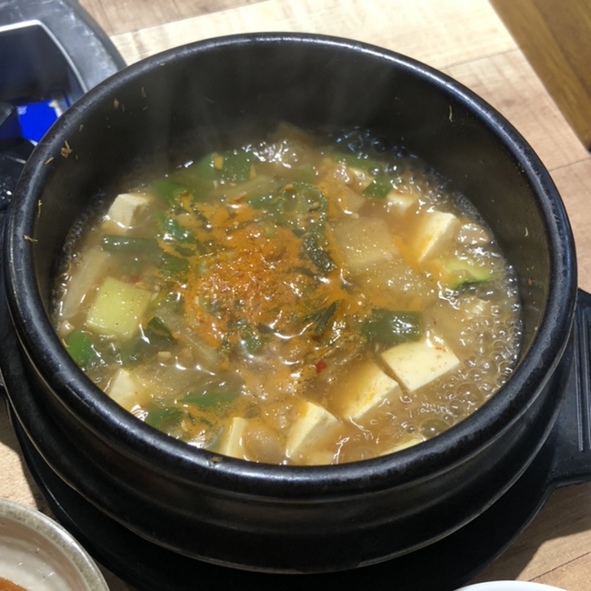 안도윤 냉동삼겹살 이미지