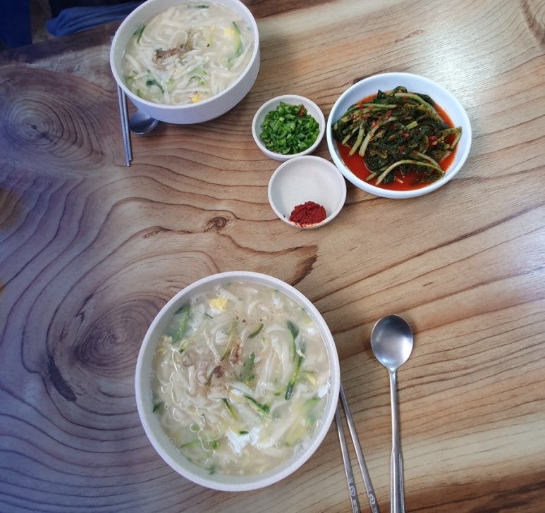 손칼국수 이미지