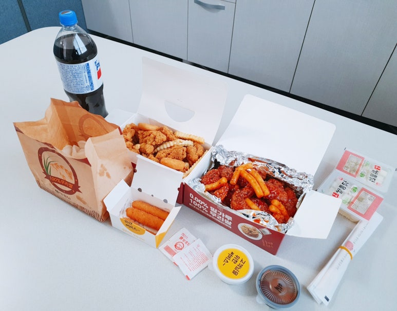 쌀통닭 이미지