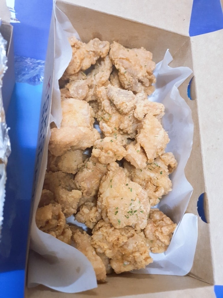 꼬꼬양념치킨 이미지