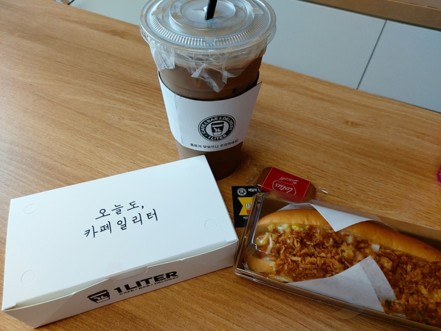 카페일리터앤바 이미지