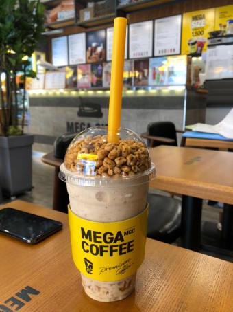 메가커피 이미지