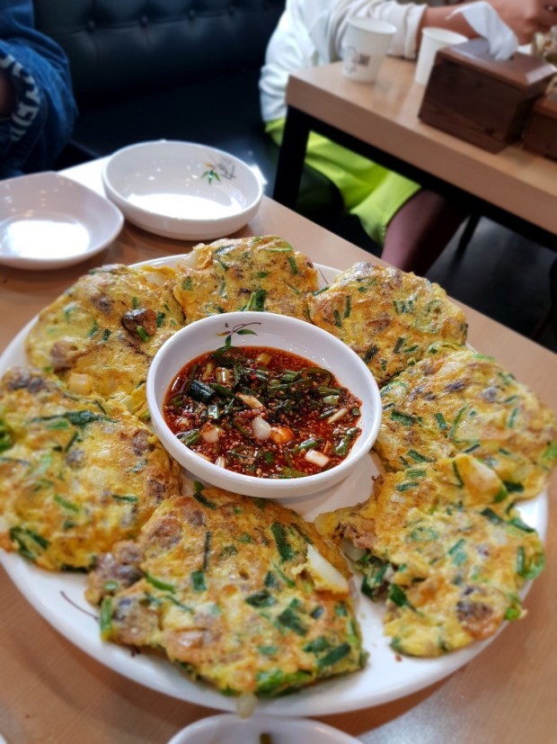 강릉엄지네꼬막집 이미지