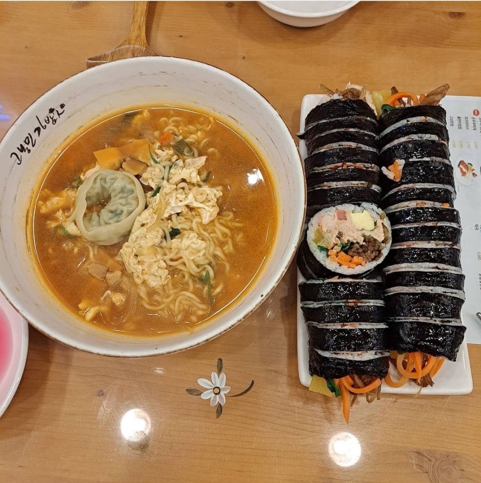 고봉민김밥 이미지