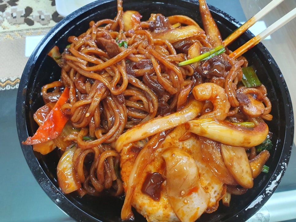 황제쟁반짜장 이미지
