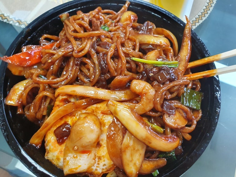 황제쟁반짜장 이미지