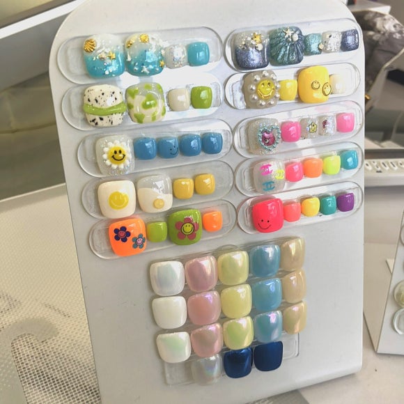 네일모넬로 이미지