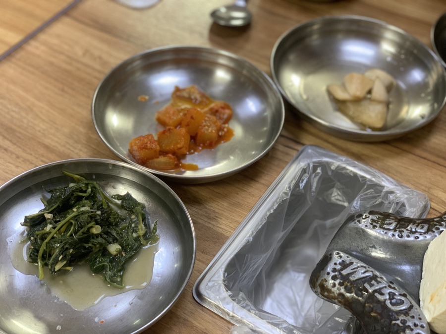 통돼지 두루치기 김치찌개 전문점 이미지