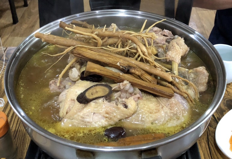 청수한방횡계백숙 이미지