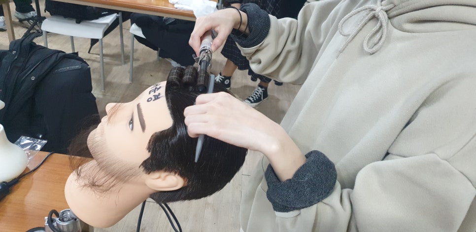 잘하는이발 이미지