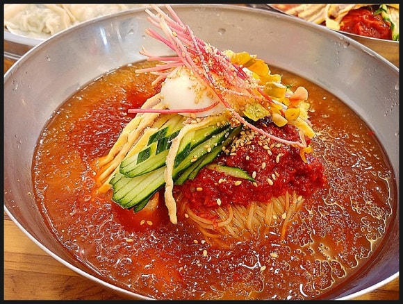 한들밀면 이미지