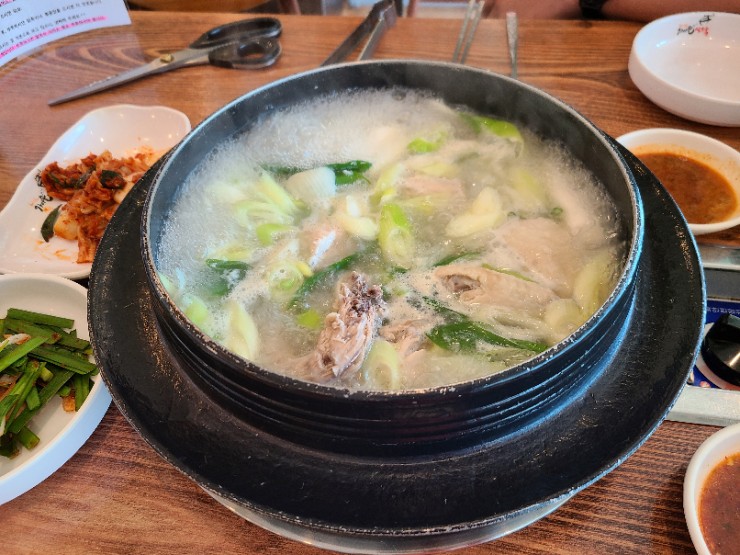 춘천칼국수 이미지