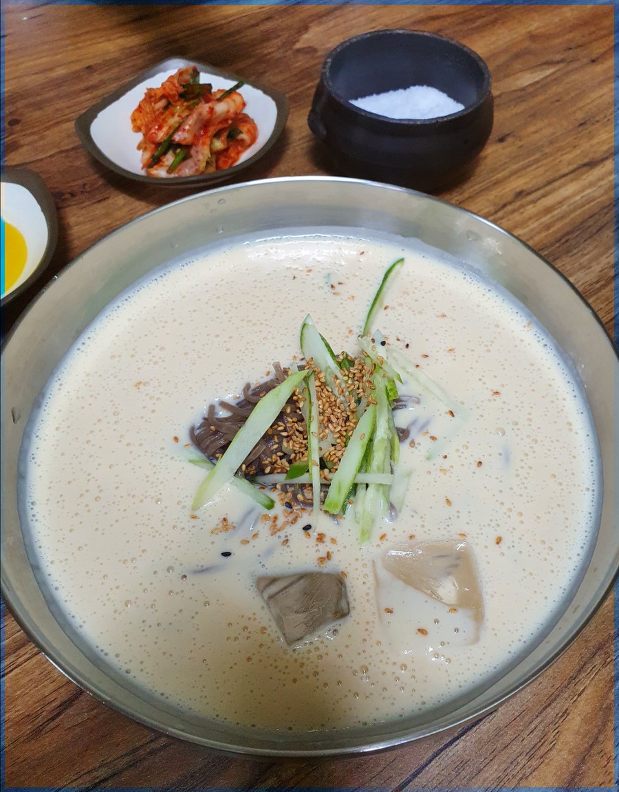 이조모밀 이미지