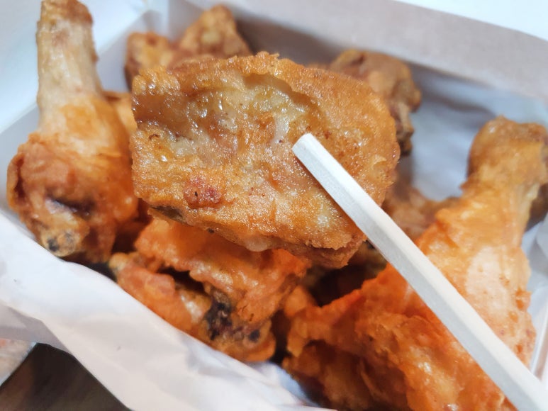 동근이숯불두마리치킨 이미지