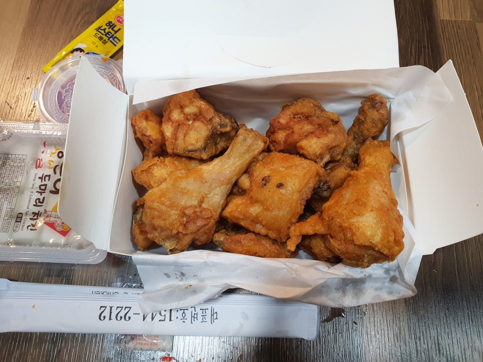 동근이숯불두마리치킨 이미지
