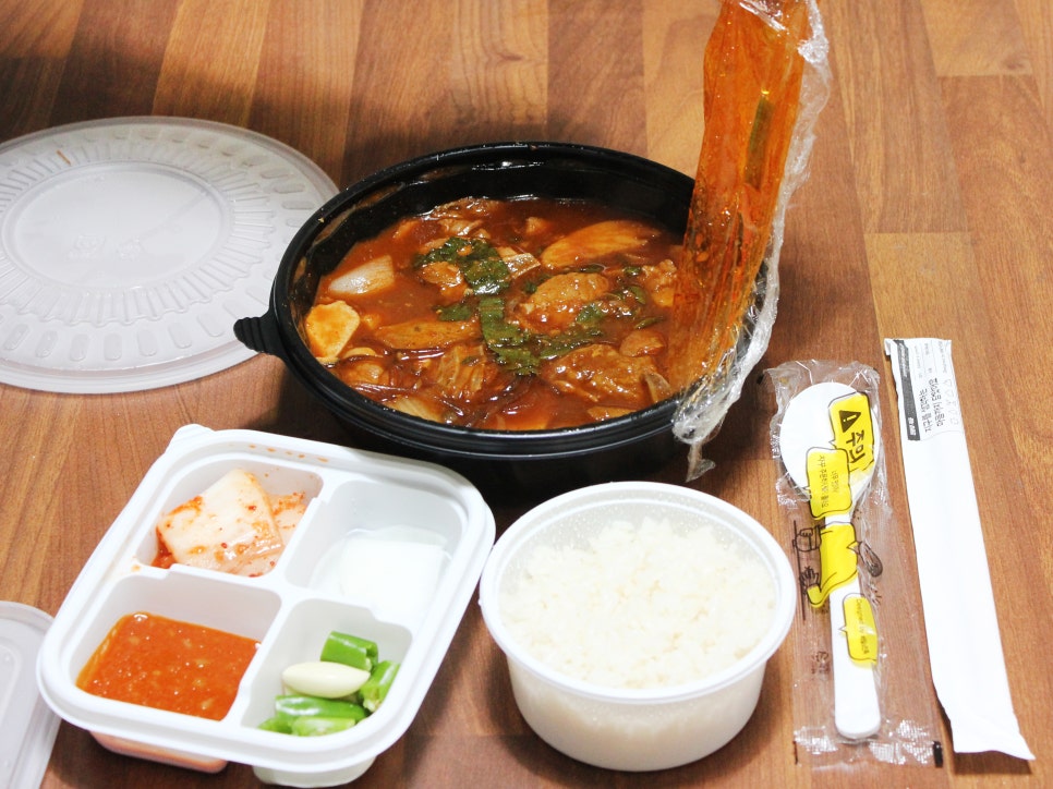 나홀로뚝배기 이미지
