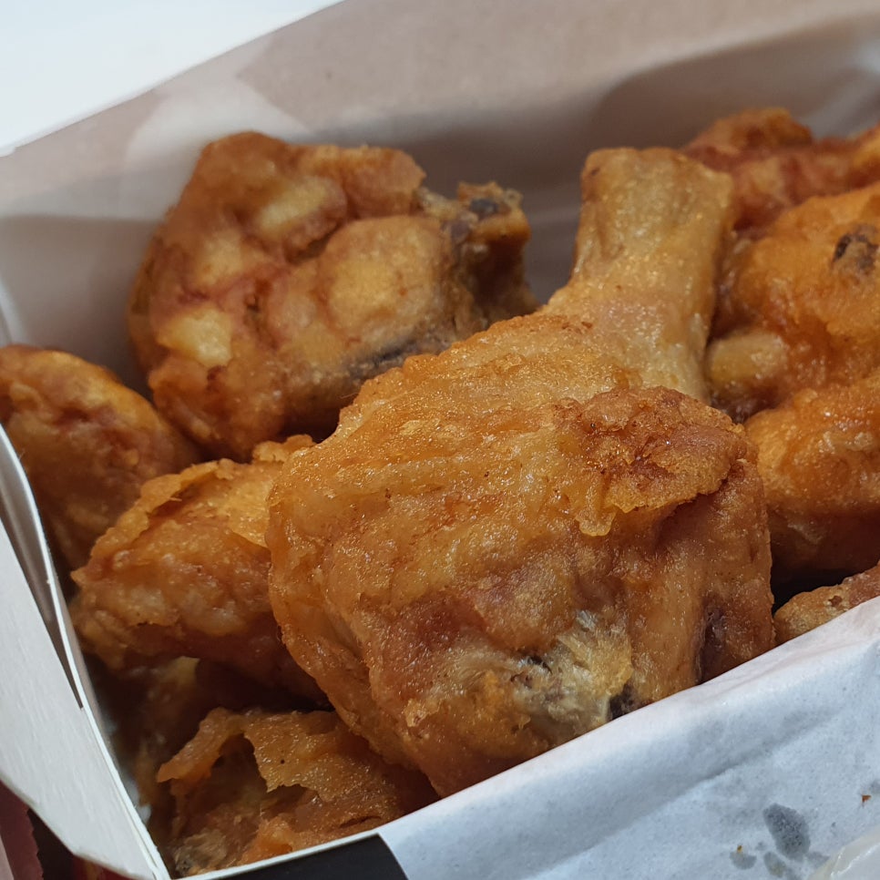 동근이숯불두마리치킨 이미지