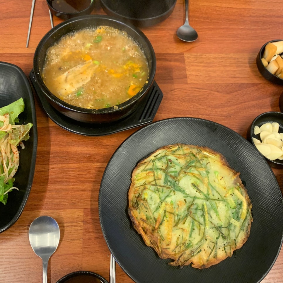 석원족발 이미지