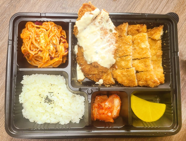 배터지는생돈까스 이미지