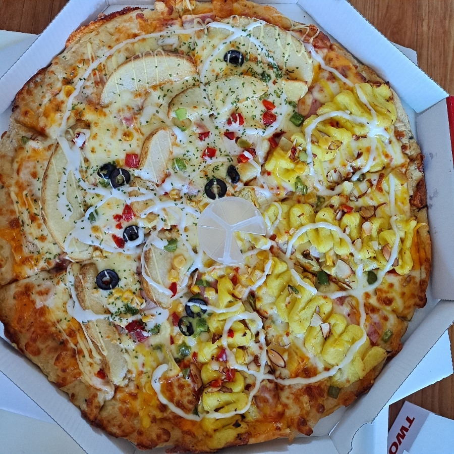 투가이즈치킨&피자 이미지