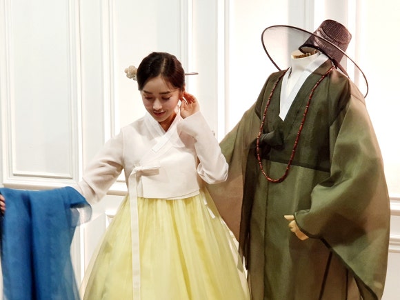 빈알페오한복 이미지