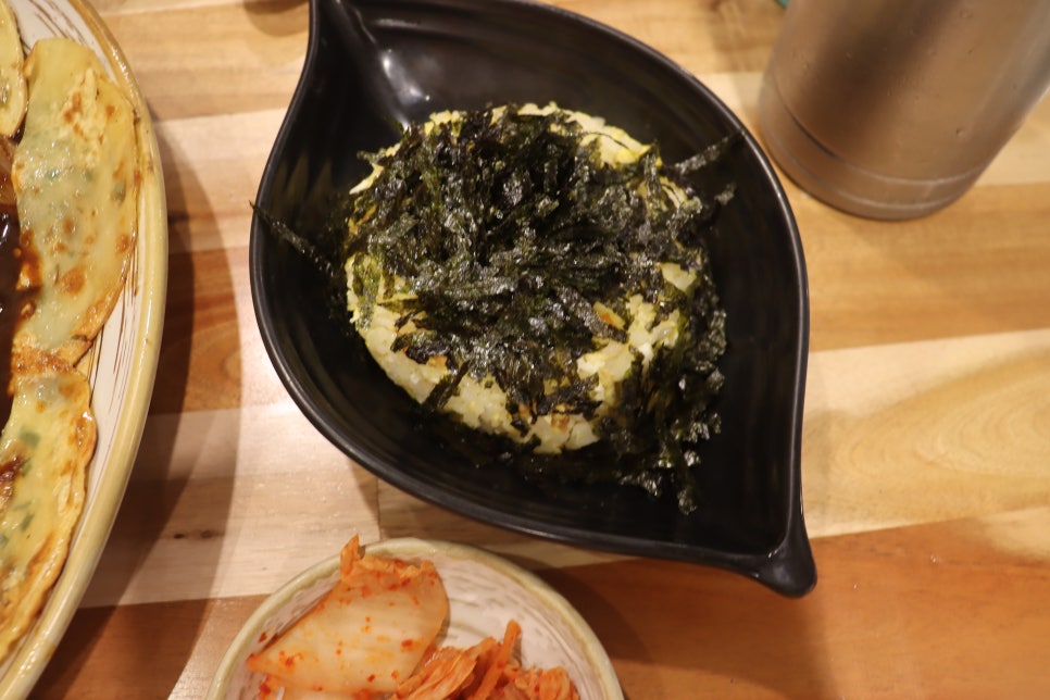 꼬꼬계란덮밥 이미지