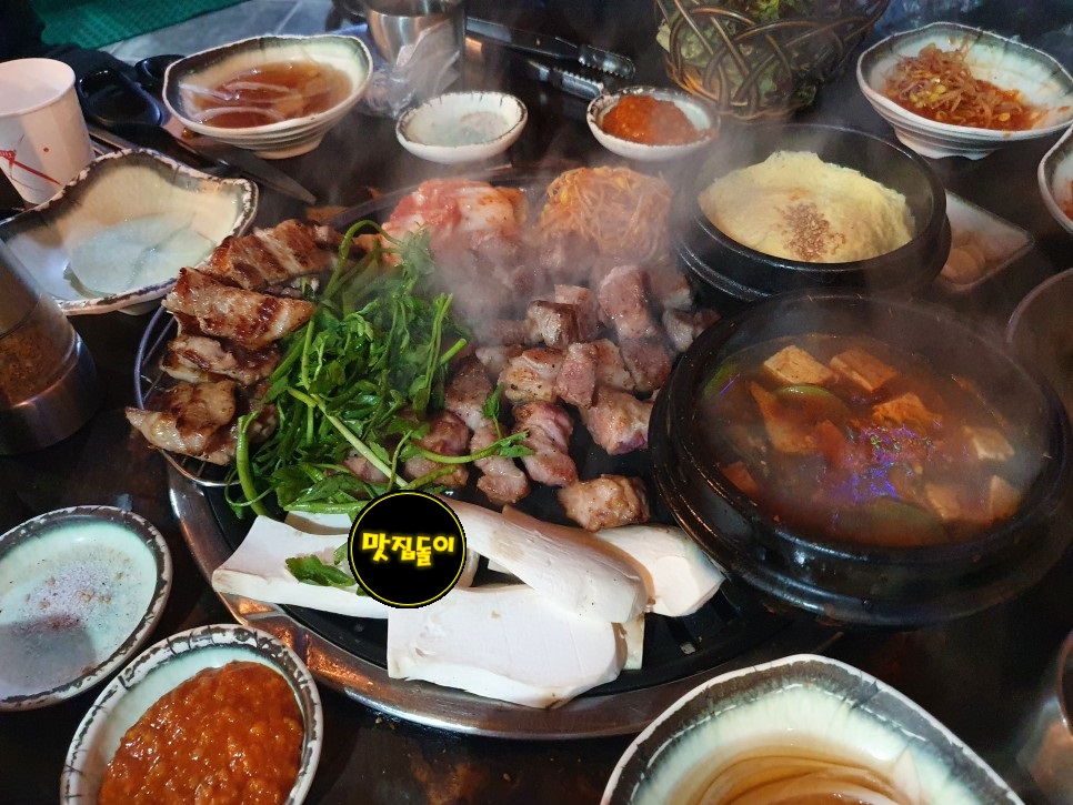 우잡고 돈잡고 이미지