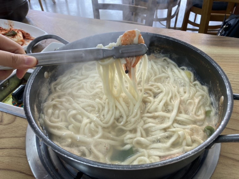 고창바지락칼국수 이미지