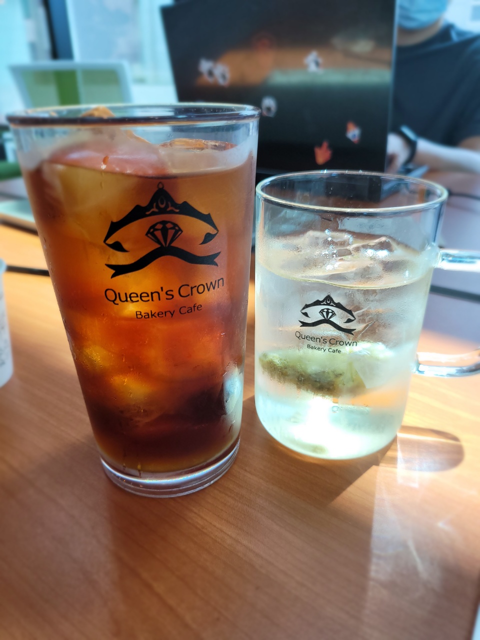 카페 쓰루 이미지