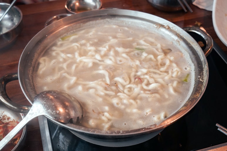 박승광해물손칼국수 이미지