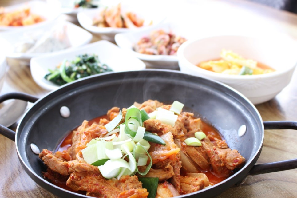 엄니식당 이미지