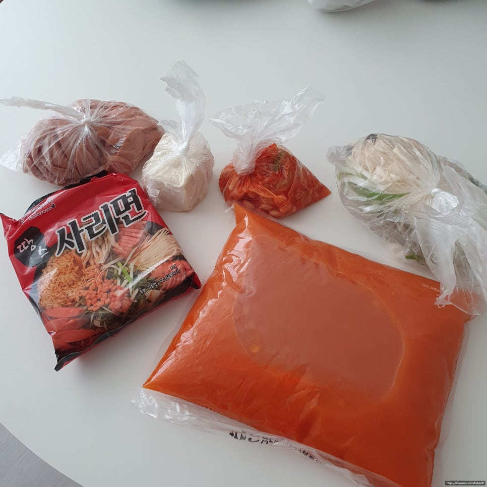 돼지네부대찌개 이미지