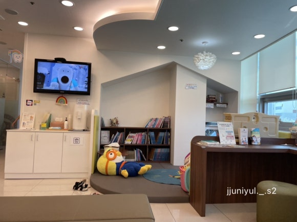 연세무지개치과 이미지