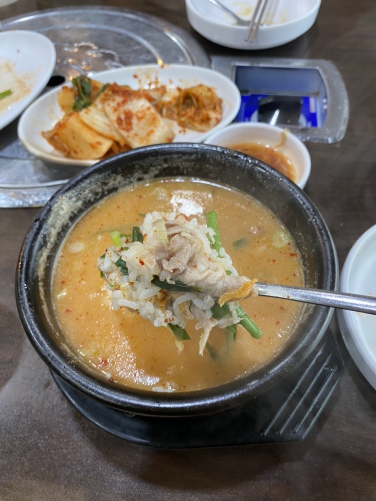 토박이돼지국밥 이미지