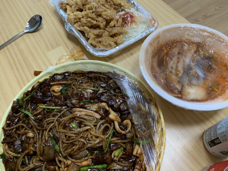 황궁쟁반짜장 이미지
