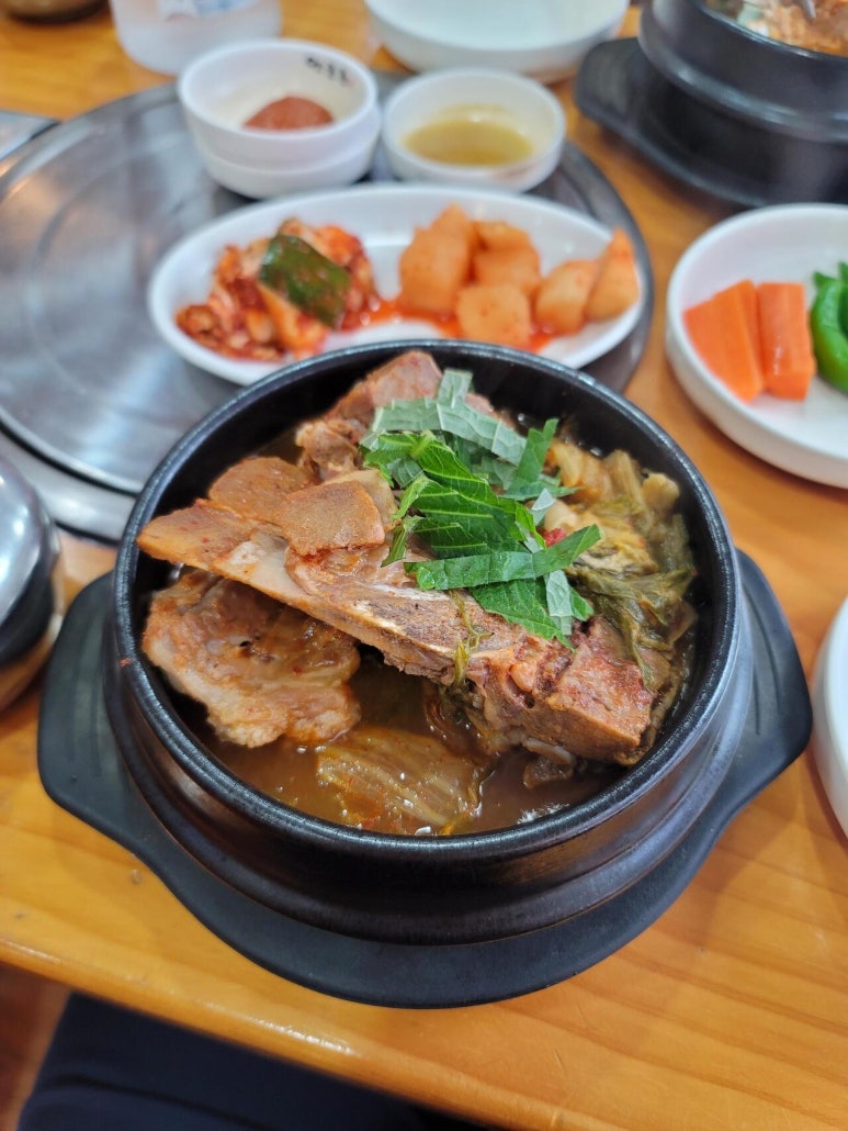 1인자 감자탕 이미지