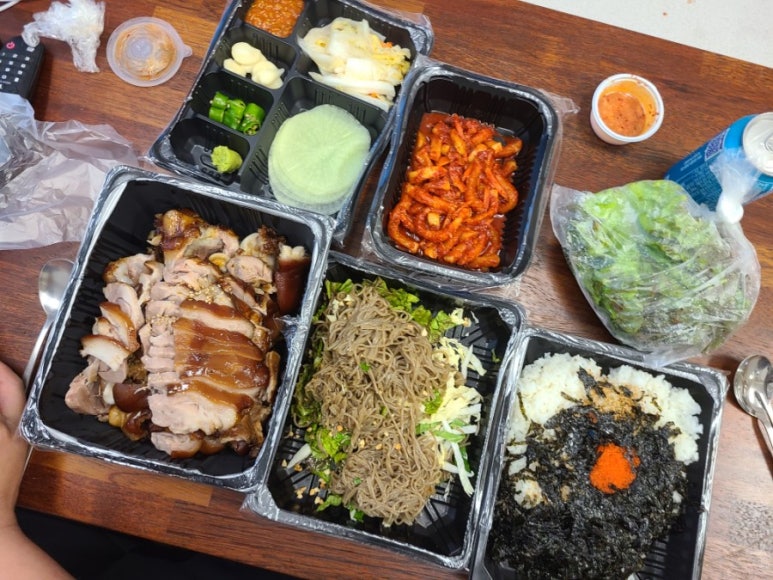 아재족발보쌈 이미지