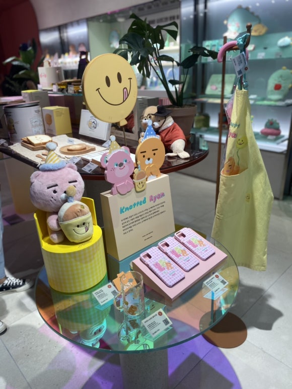 카카오프랜즈2층카페 이미지