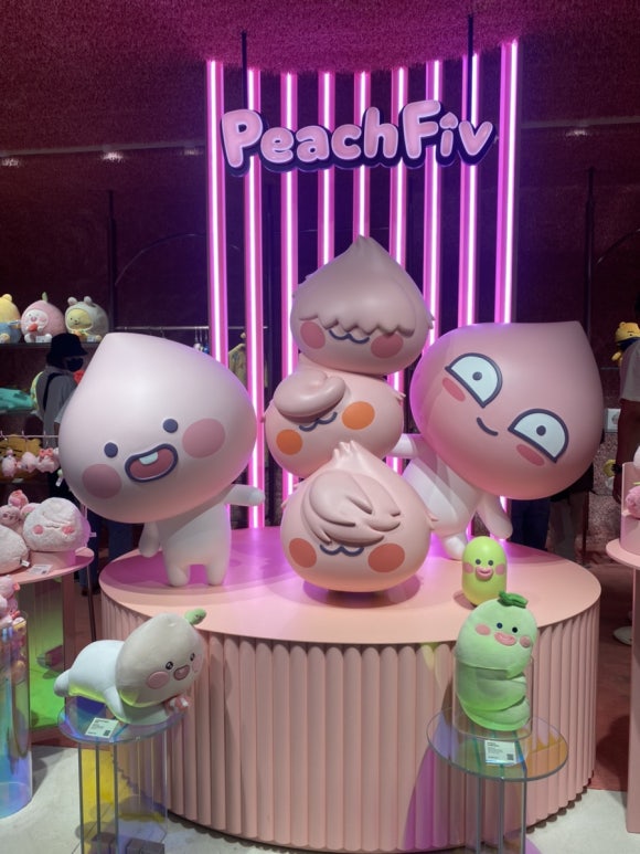 카카오프랜즈2층카페 이미지