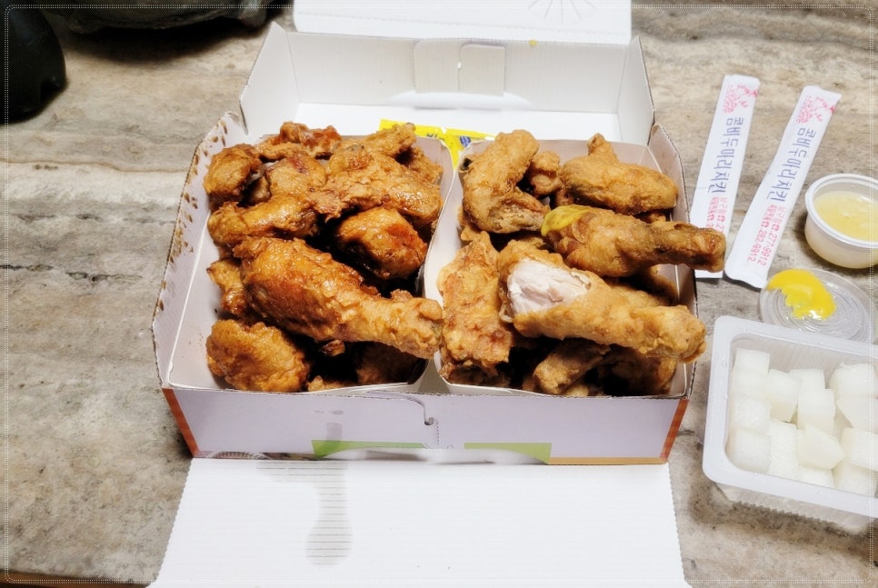 콤비두마리치킨 이미지