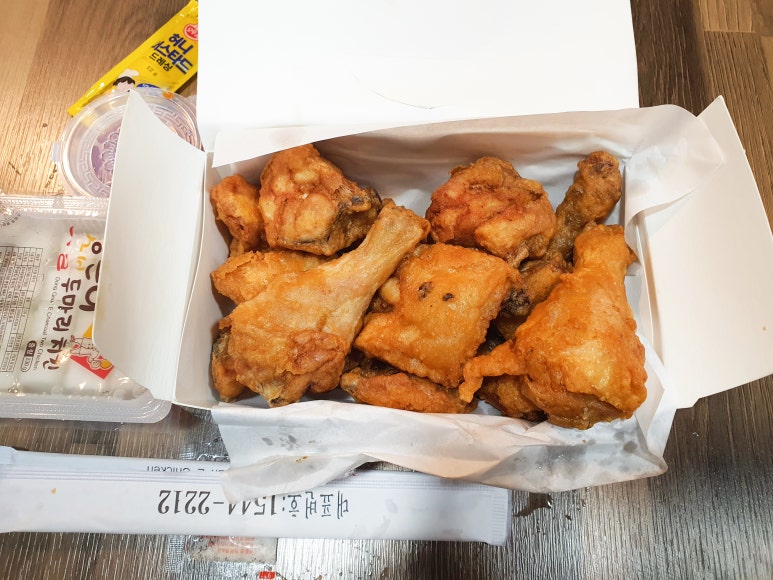 동근이숯불두마리치킨 이미지