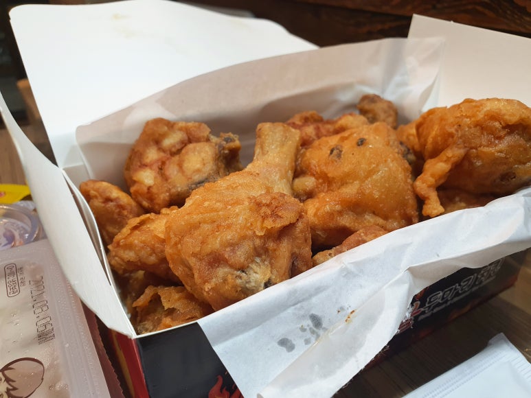 동근이숯불두마리치킨 이미지