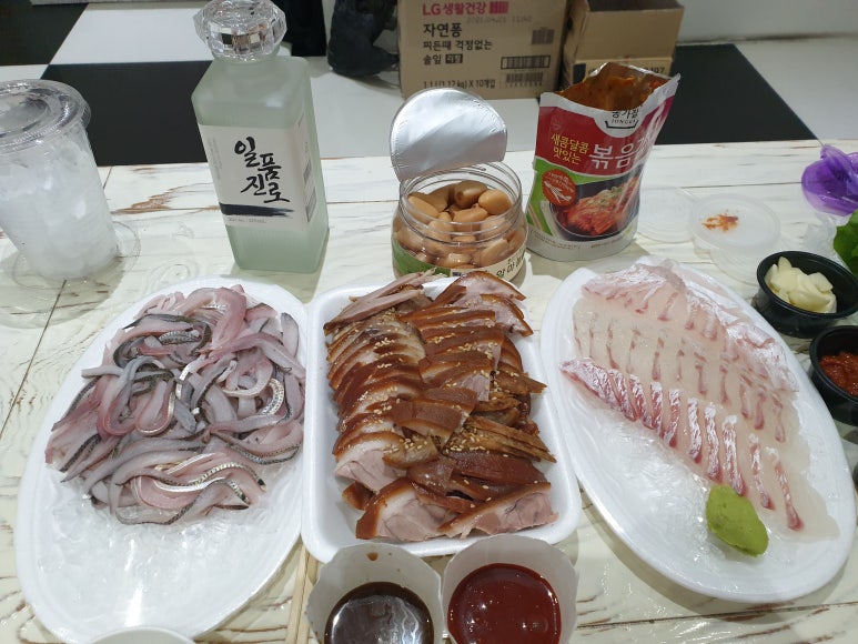 인월이네족발 이미지