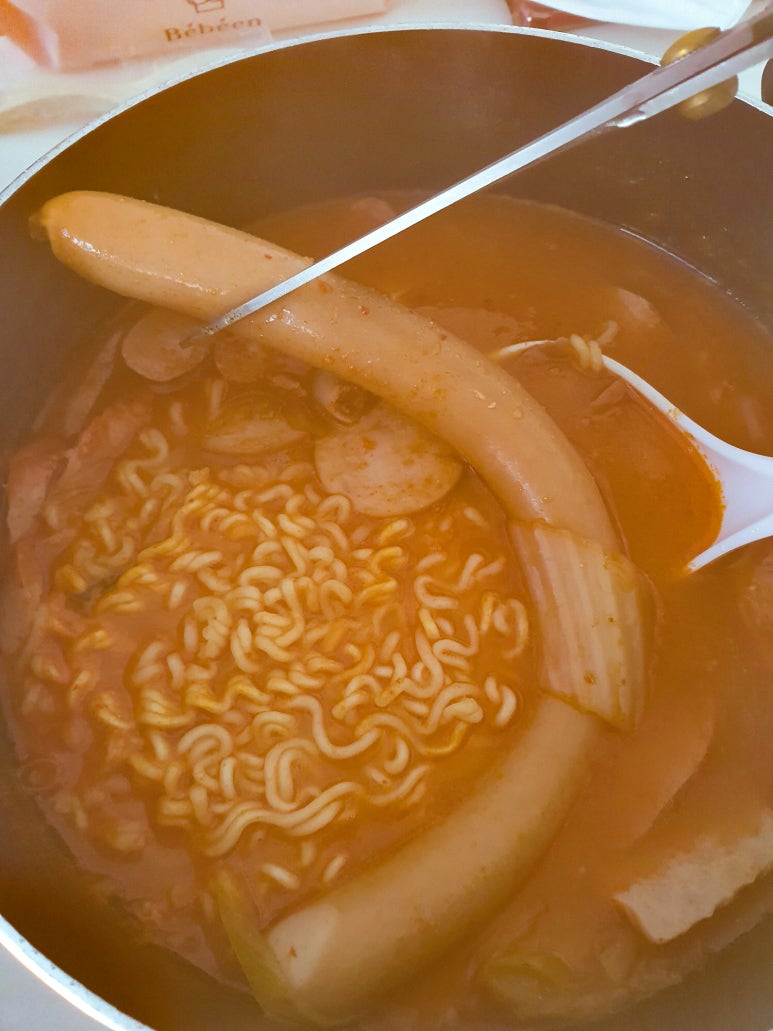 롱쓰부대찌개 이미지