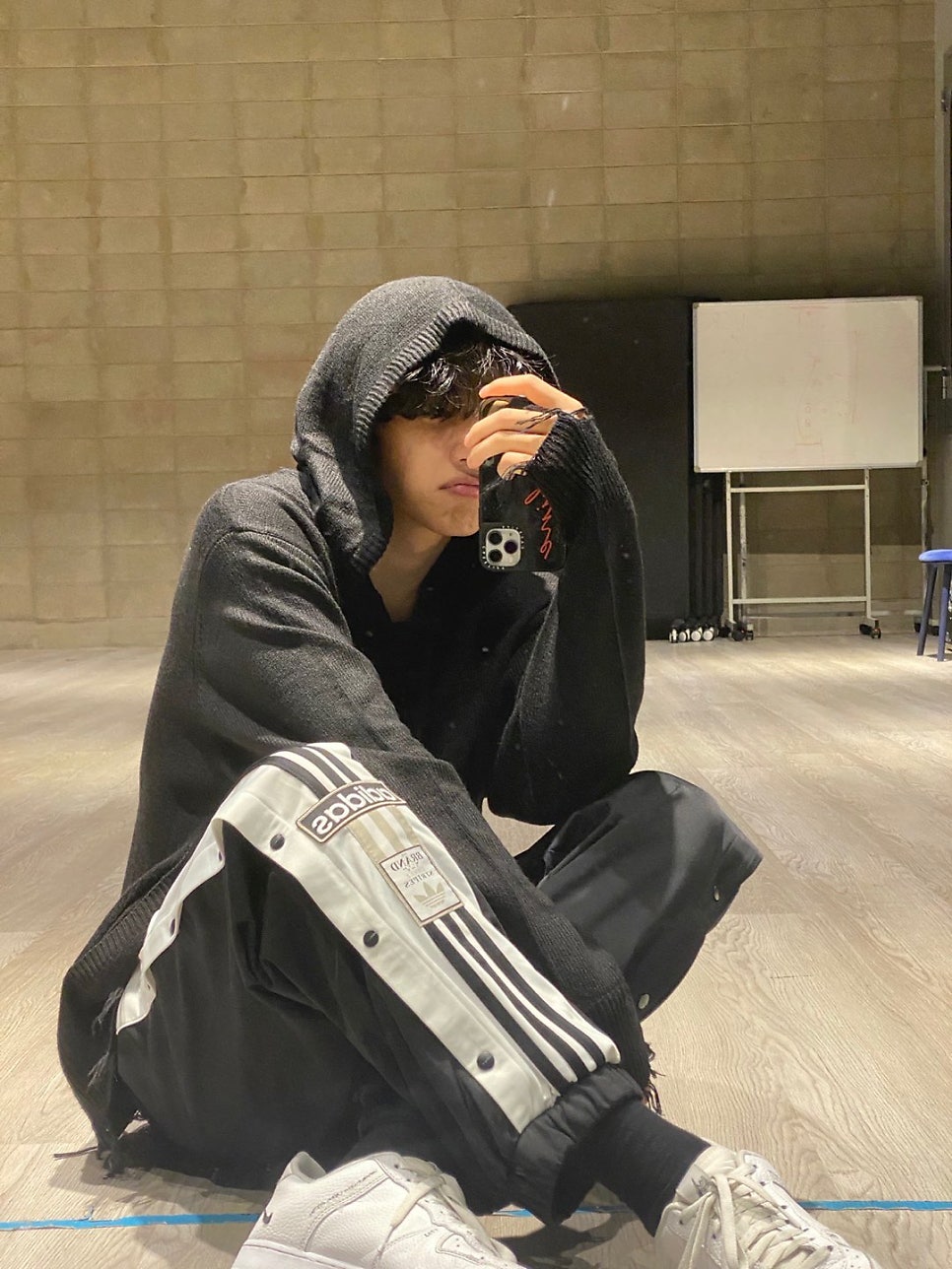 건아디 이미지