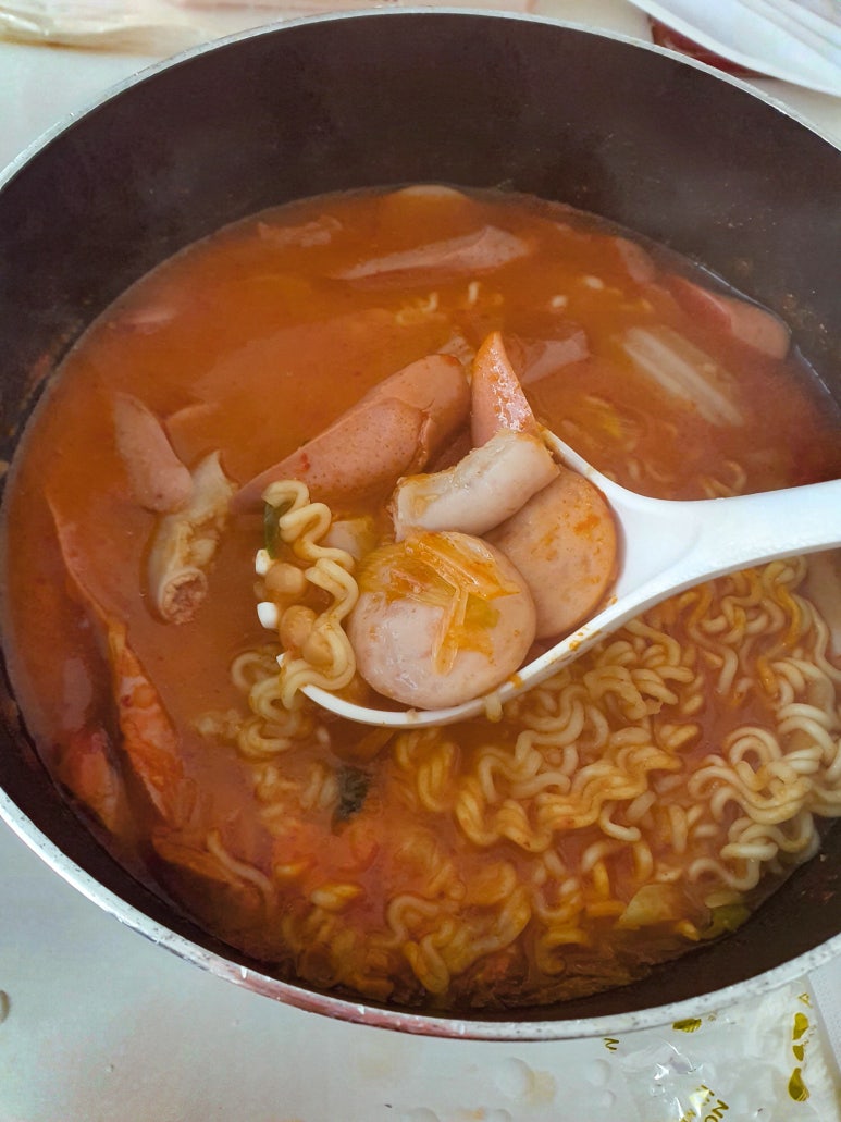 롱쓰부대찌개 이미지