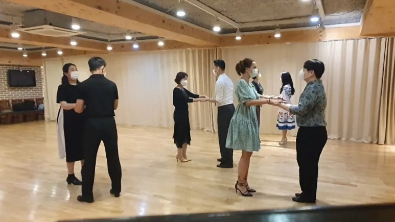 딴스스튜디오 이미지